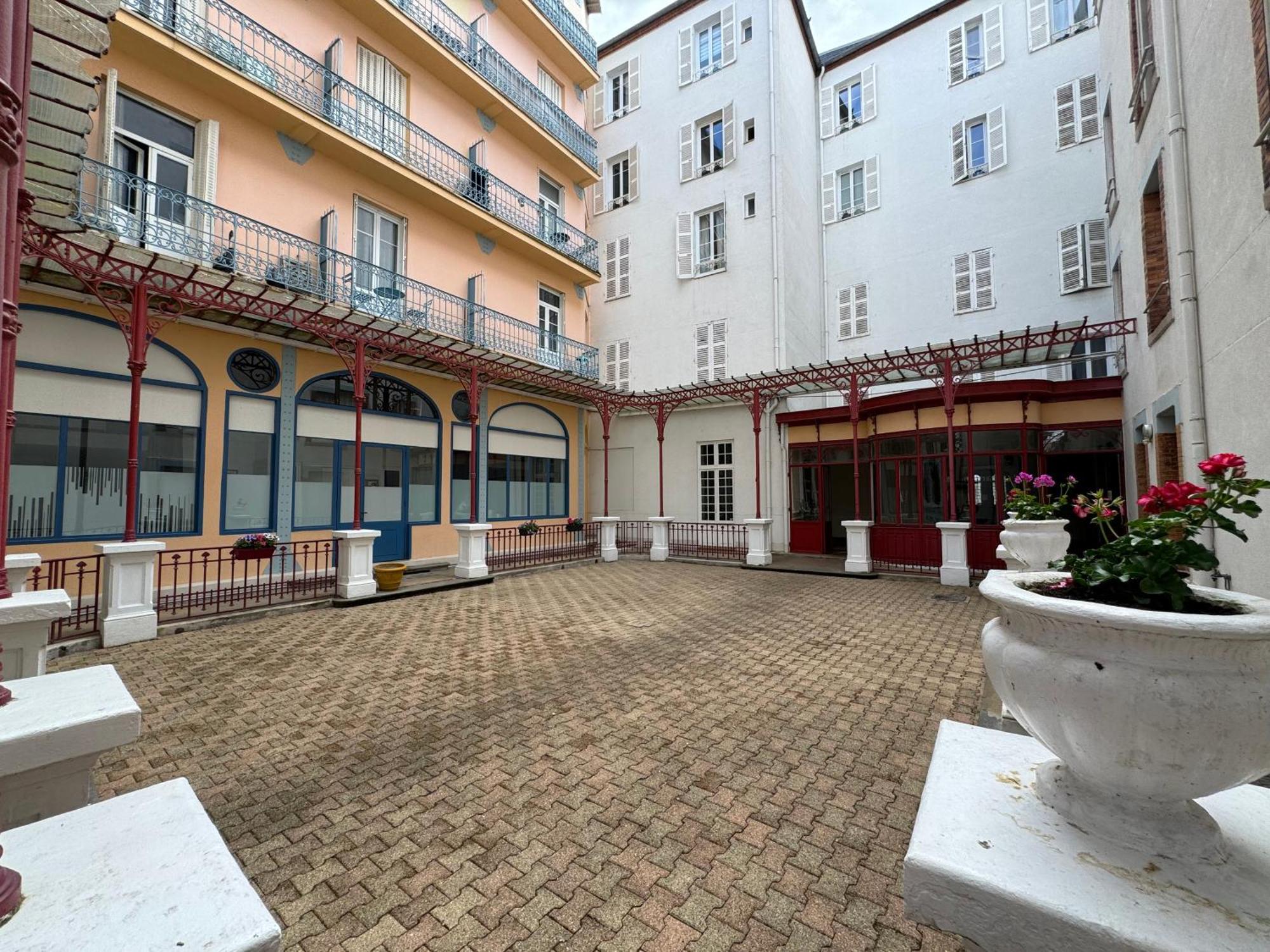 Petit Splendid - Ancien Palace, Balcon, Centre Виши Экстерьер фото